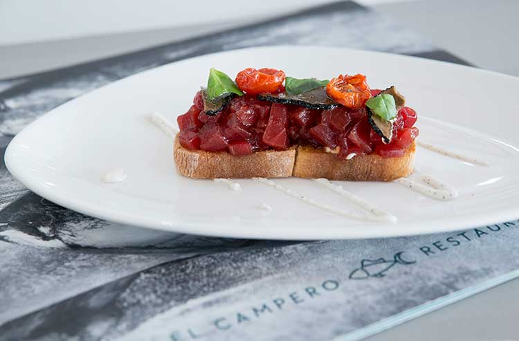 Her spiser du god tunfisk på restaurant