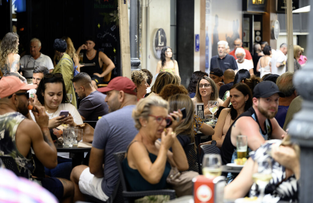 Alicante by calle castanos