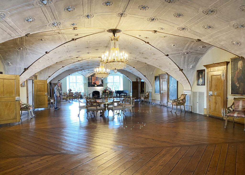 ballsal i glucksburg slott